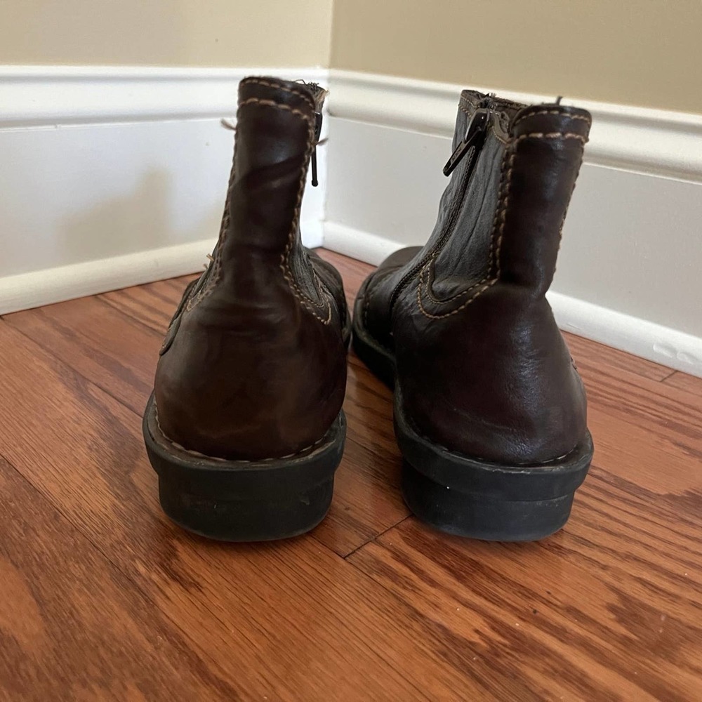 Clarks Booties - Picture 4 of 7